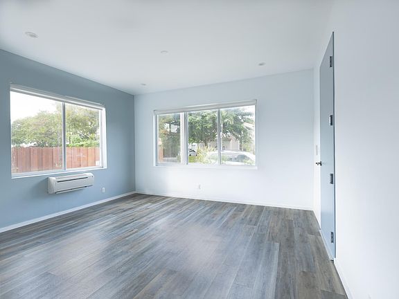3rd image of 324 Mendoza Ave APT 2