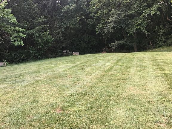 4th image of 377 S Circle Dr