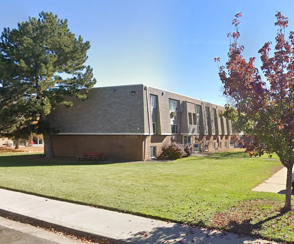 Laredo House Apartments — Photo 4