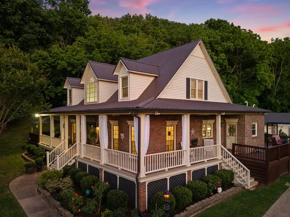 1204 Bobs Ln, Mt Pleasant, TN 38474