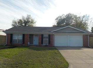 5504 Alter Dr, Fort Worth, TX 76119