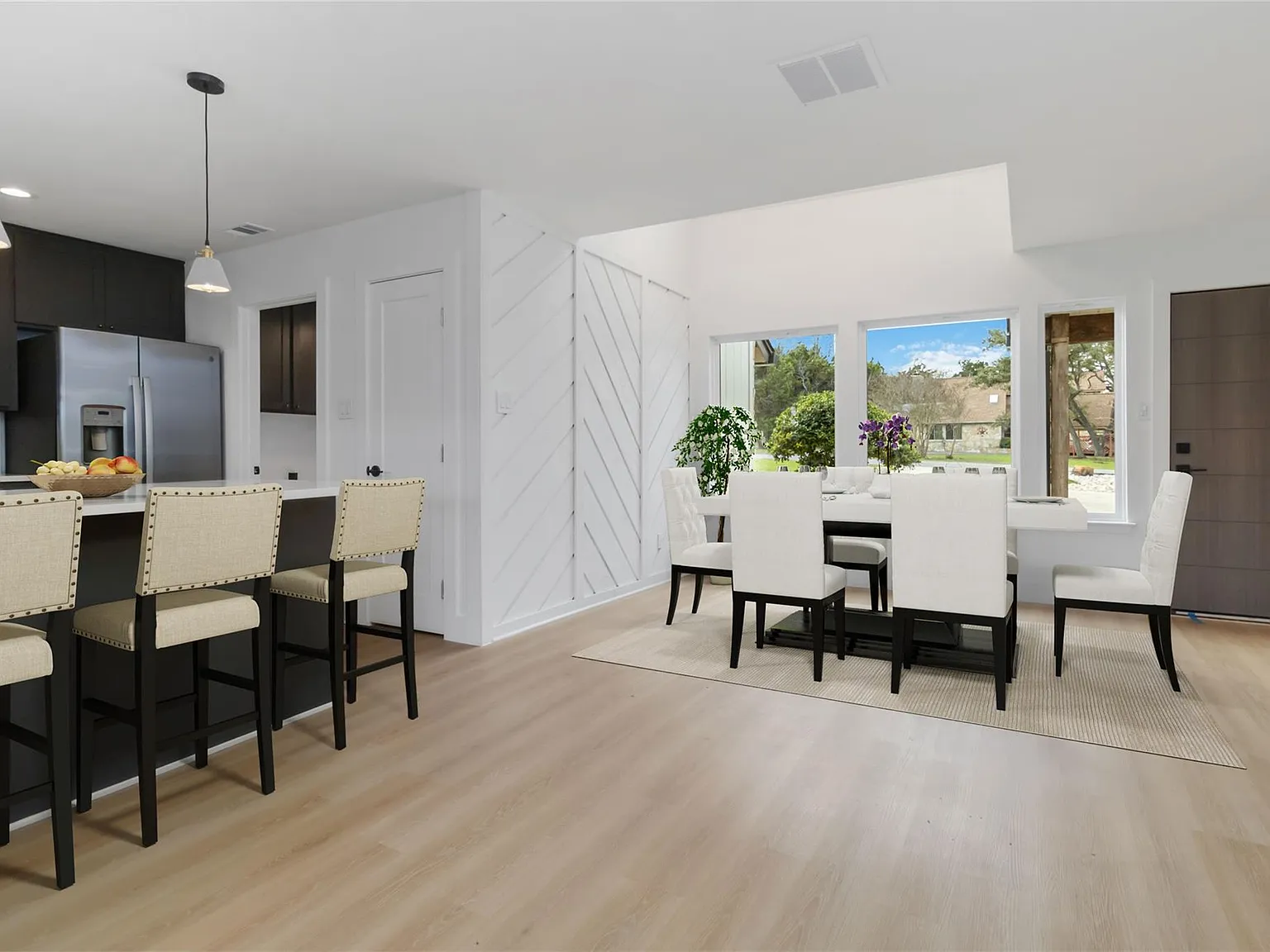 3 bed, 3.0 bath, 1803 sqft, $3,250 — Photo 4