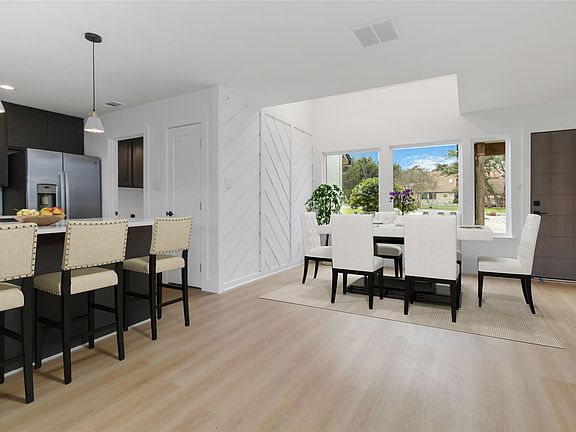 4th image of 16 Country Ln