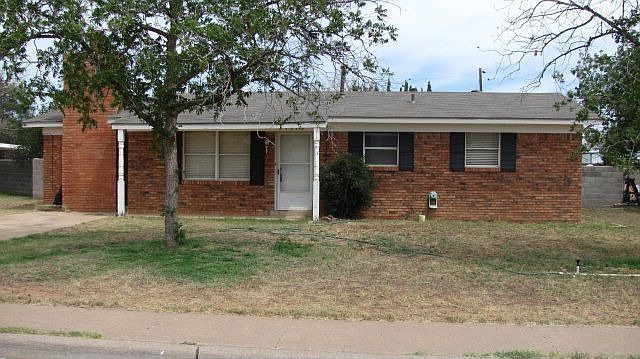 1st image of 4516 Versailles Dr