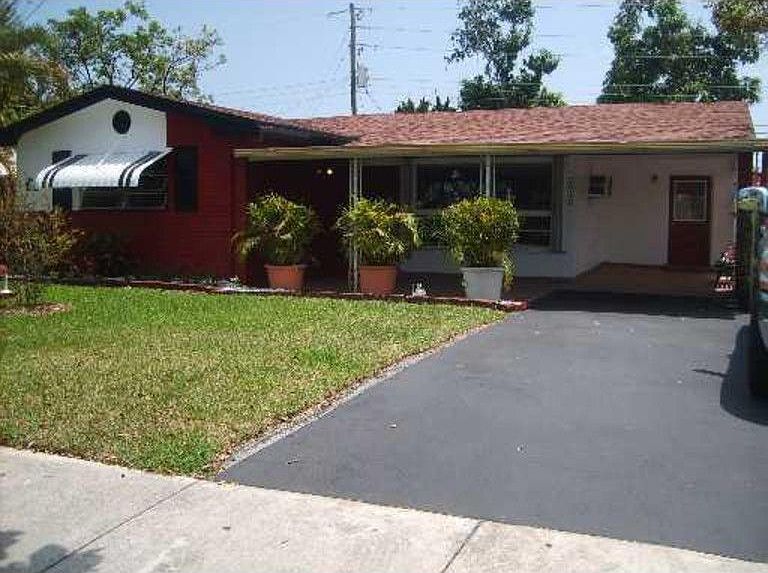 2nd image of 7010 SW 28th St