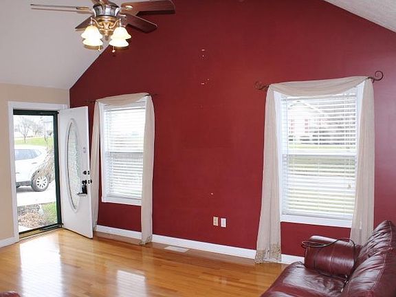 3rd image of 254 Canterbury Dr