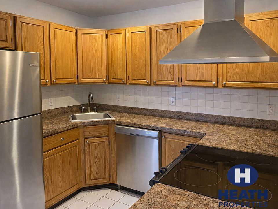 1st image of 23 Saint Cyprians Pl #2D