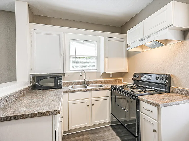 216 Redan St #5 — Photo 12