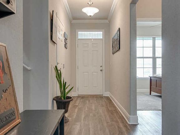 4th image of 809 Oak Aly