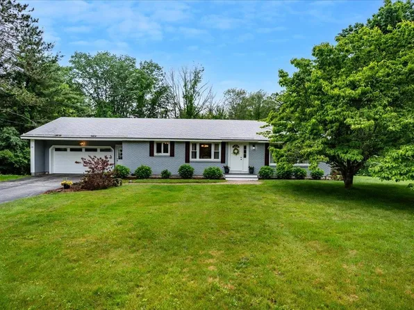 10 Circle Drive, Bedford, NH 03110