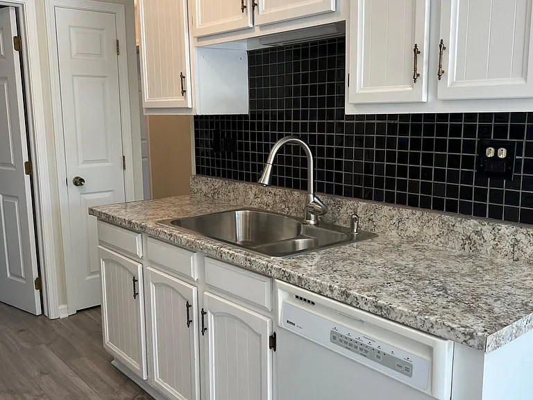 2748 Weeping Willow Dr — Photo 9