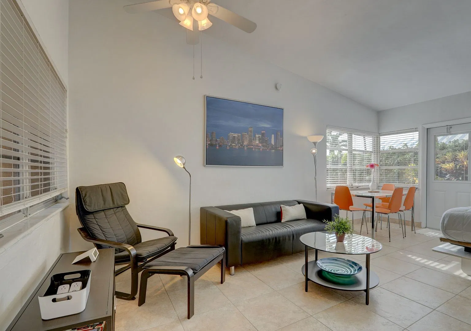 Studio, 375 sqft, $2,250 — Photo 4