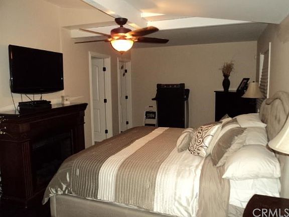 5th image of 1441 E Sunset Hill Dr