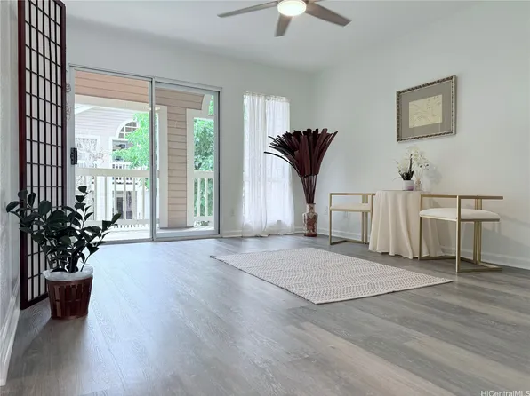 94-519 Lumiaina St APT J204, Waipahu, HI 96797