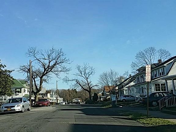 4th image of 34 Townsend Ave