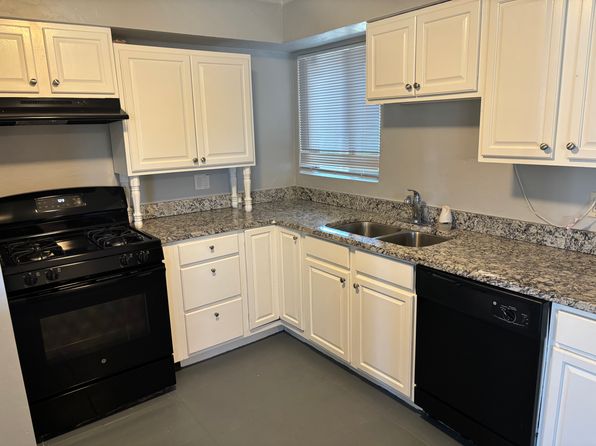 1155 N Santa Rosa Ave