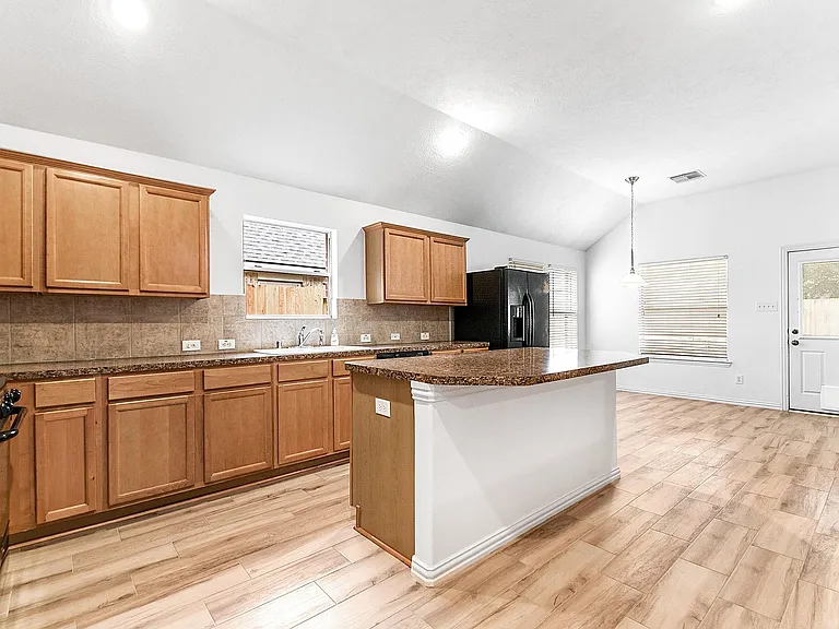 28259 Daystrom Ln — Photo 18