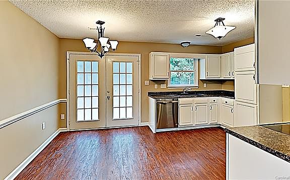5th image of 8017 Heatherdale Ct