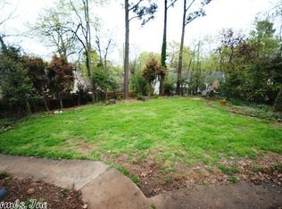 13 Lombardy Ln, Little Rock, AR 72207