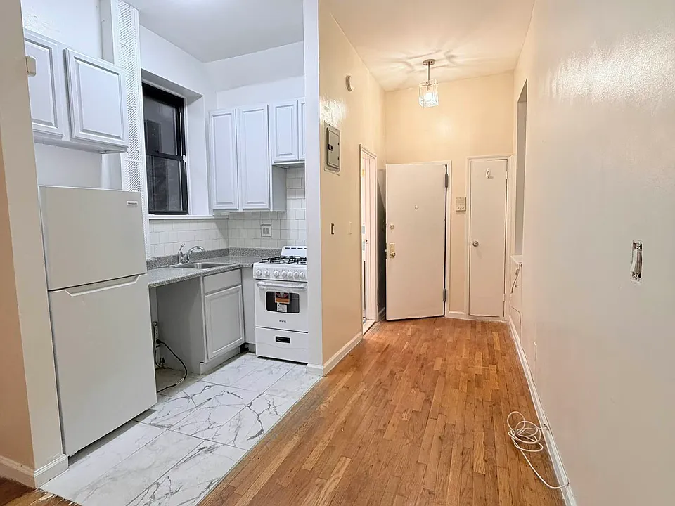 202 W 88th St #2
