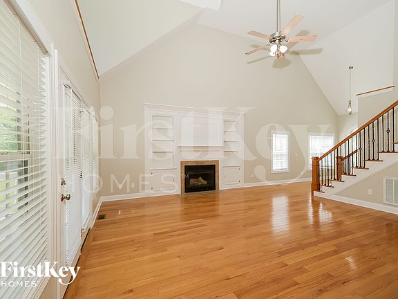 3rd image of 2373 Topaz Ln