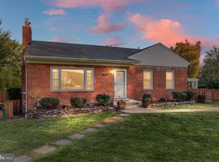 2922 Graham Rd, Falls Church, VA 22042