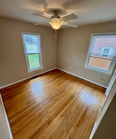 825 Ventnor Dr — Photo 12