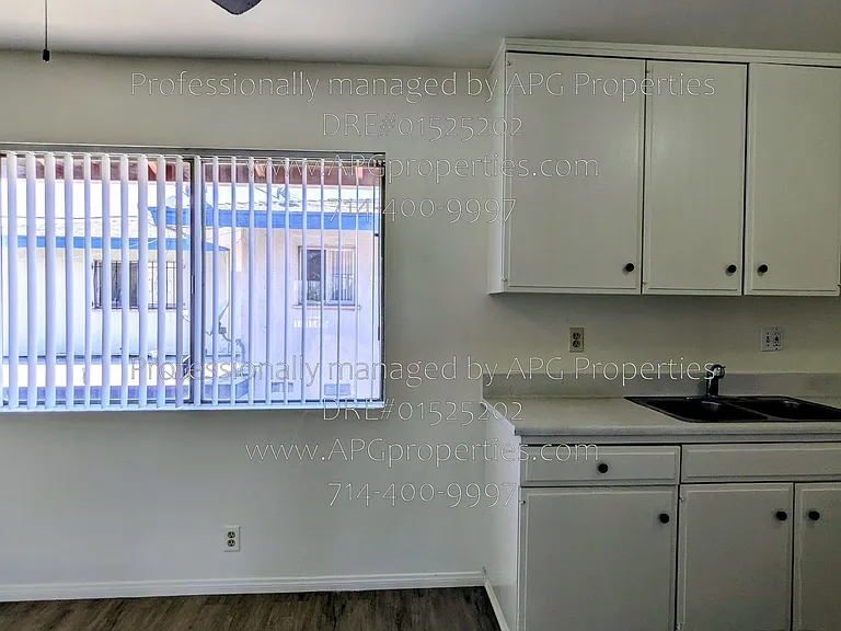 1810 W Greenleaf Ave #3 — Photo 11