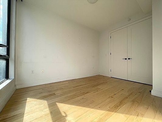 5th image of 564 Saint Johns Pl APT 418