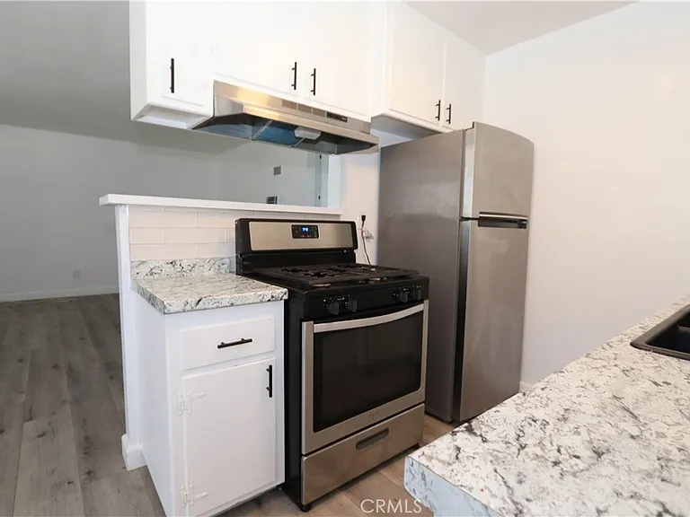 460 Vista Ave #B — Photo 11