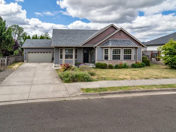 225 Danielle Dr, Winston, OR 97496