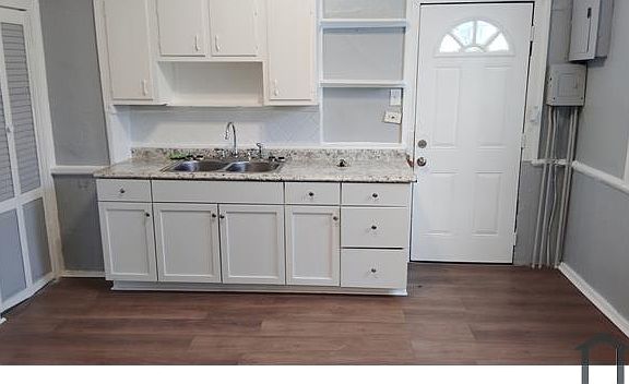 5th image of 8915 Union Ave