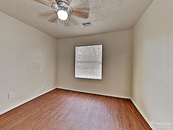 5th image of 1539 Lazy Spring Dr
