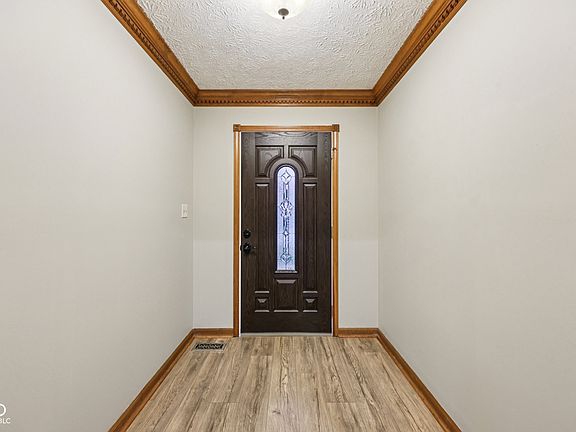 4th image of 6251 Crystal Springs Dr