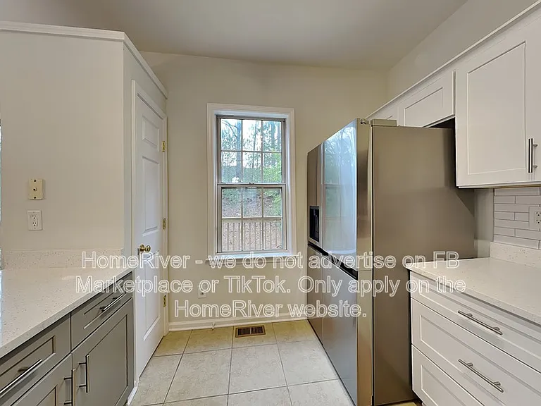 3455 Lathenview Ct — Photo 7