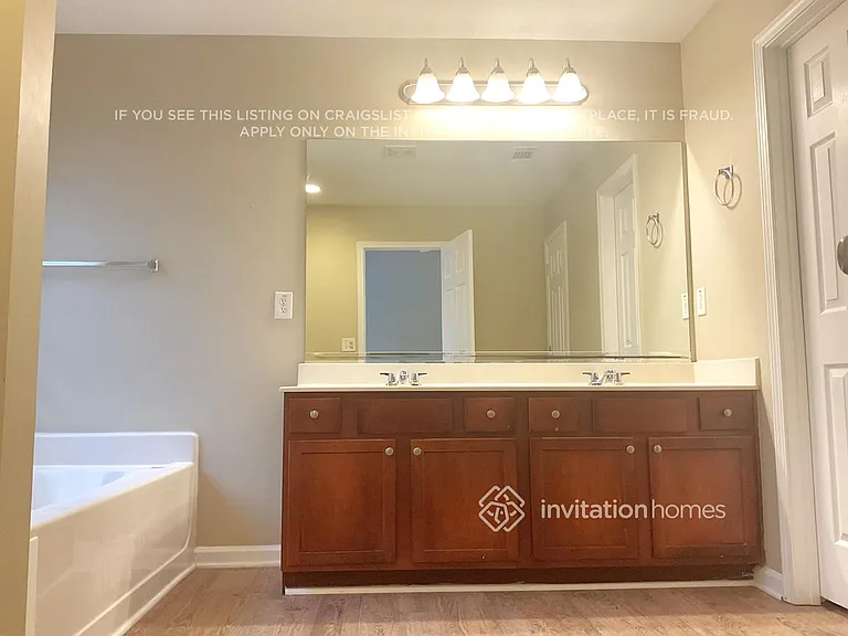 655 Briarhurst Ct — Photo 11
