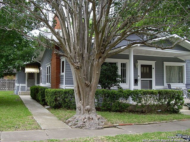 1st image of 210 Clemens Ave