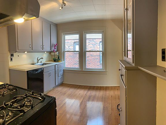 4th image of 8779 Brentwood Pl