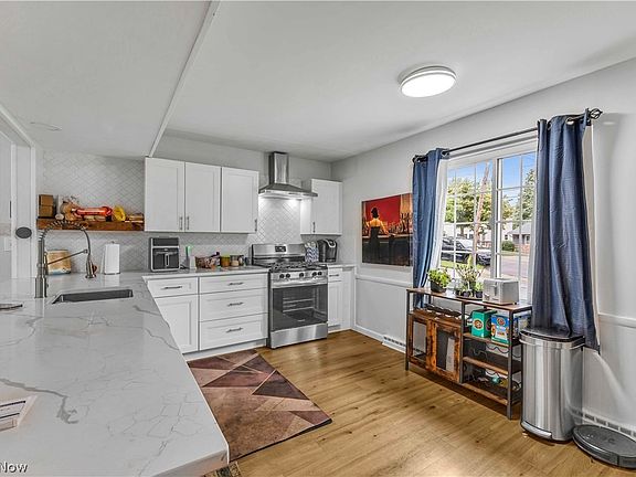 5th image of 607 Castle Blvd