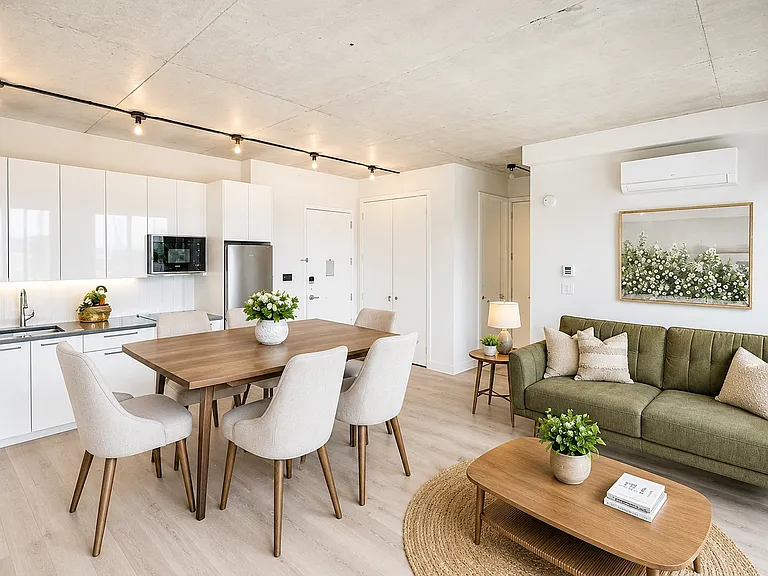 815 Flatbush Ave #Penthouse 14 — Photo 2