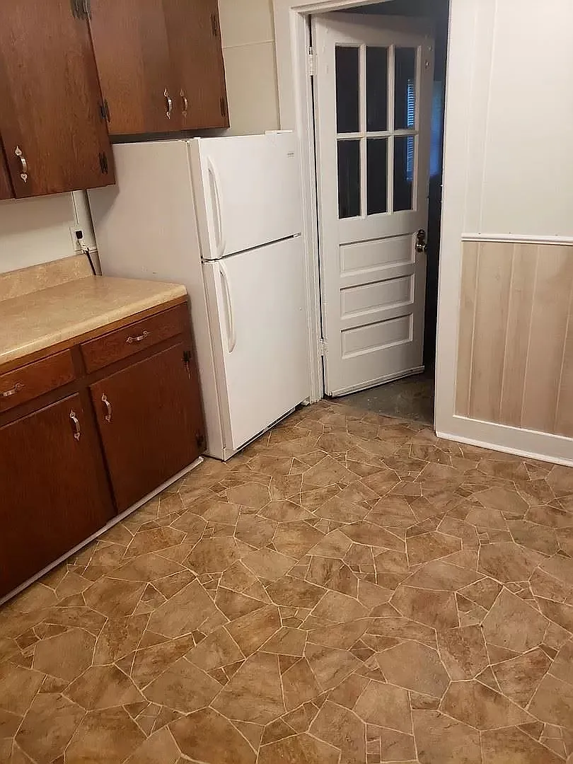 $500 off first months rent! — Photo 3