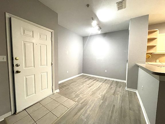 5th image of 8921 Legacy Ct
