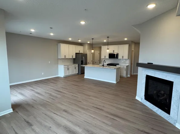 21926 Harvest Ave, Rogers, MN 55374
