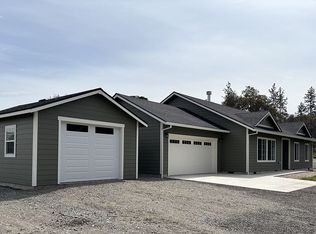 4440 Scenic Ave, Central Point, OR 97502