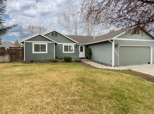 1071 NE Locksley Dr, Bend, OR 97701