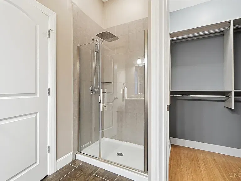 3 bed, 2486 sqft, $2,800 — Photo 4