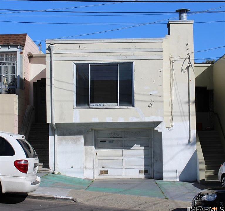 1st image of 418 Head St