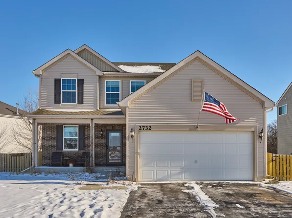 2732 Woodworth Ave, Woodstock, IL 60098
