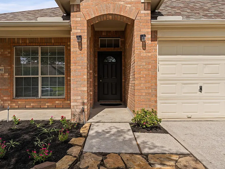 24911 Sandusky Dr — Photo 4