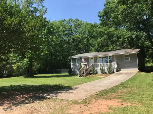 1101 N McDonough Rd, Griffin, GA 30223